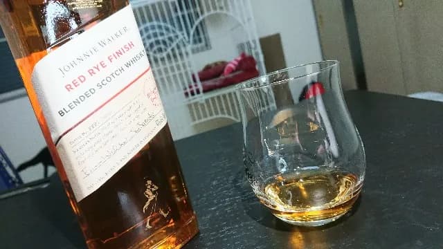 ジョニーウォーカー レッドライフィニッシュの実飲時に撮影した写真(筆者撮影)