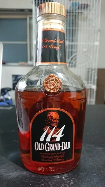 オールドグランダッド 114の実飲時に撮影した写真(筆者撮影)