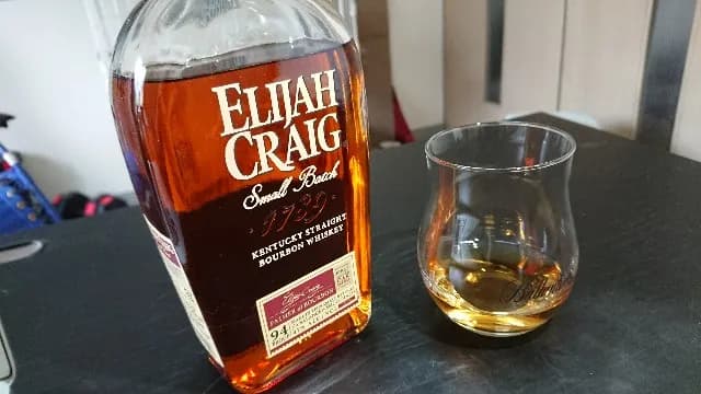 エライジャ・クレイグ スモールバッチの実飲時に撮影した写真(筆者撮影)