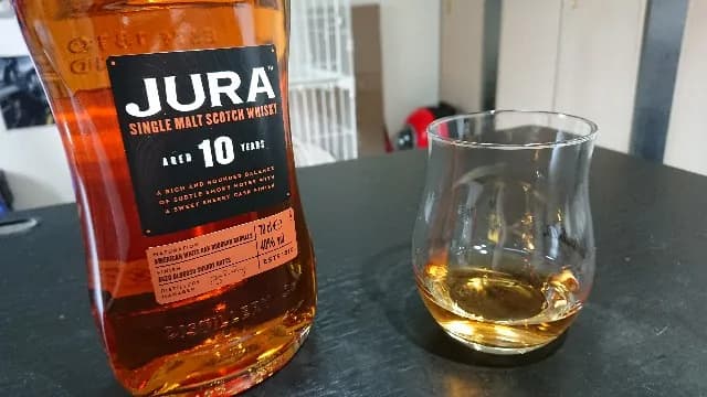 ジュラ10年の実飲時に撮影した写真(筆者撮影)