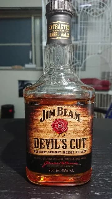 ジムビーム デビルズカットの実飲時に撮影した写真(筆者撮影)