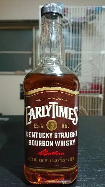 アーリータイムズ ブラウンラベルの実飲時に撮影した写真(筆者撮影)