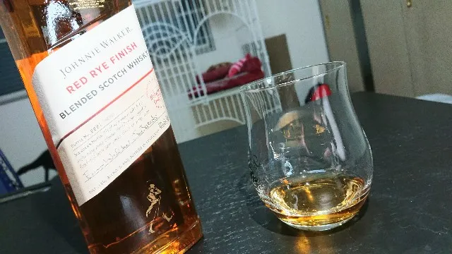 ジョニーウォーカー レッドライフィニッシュの実飲時に撮影した写真（筆者撮影）
