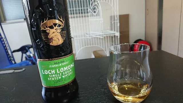 ロッホローモンド シングルグレーン ピーテッドの実飲時に撮影した写真(筆者撮影)
