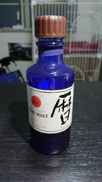 ヘリオス ウイスキー ピュアモルト 暦の実飲時に撮影した写真(筆者撮影)