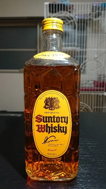 サントリー角瓶の実飲時に撮影した写真（筆者撮影）